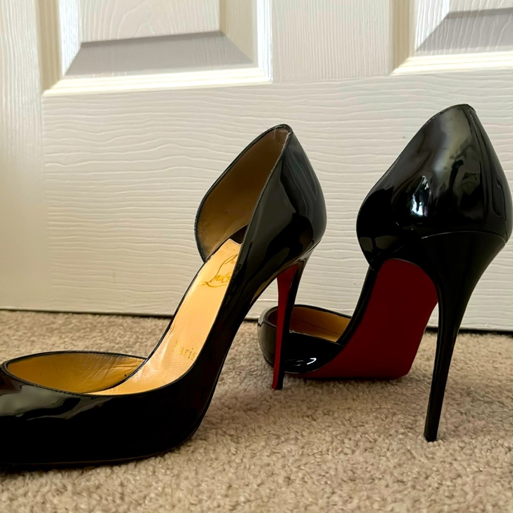 Christian Louboutin Iriza 100 Patent Black size 40